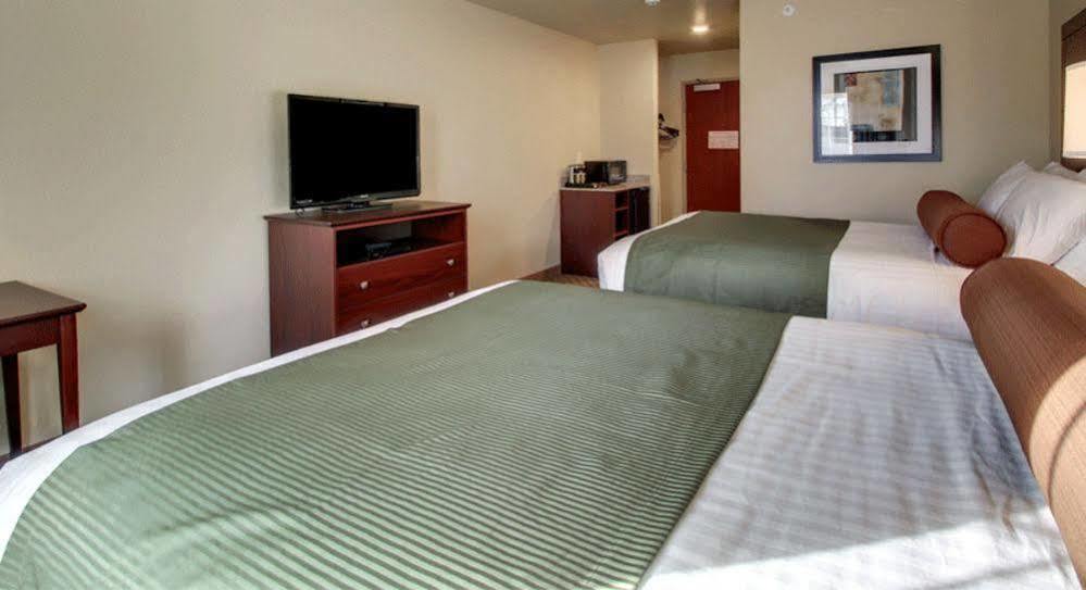 Cobblestone Inn & Suites - St Marys St. Marys ภายนอก รูปภาพ